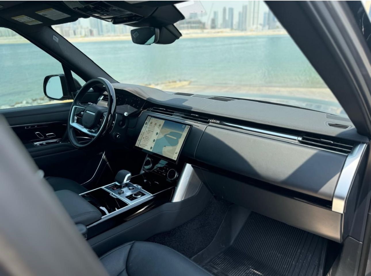 Range Rover Vogue 2025 (2)