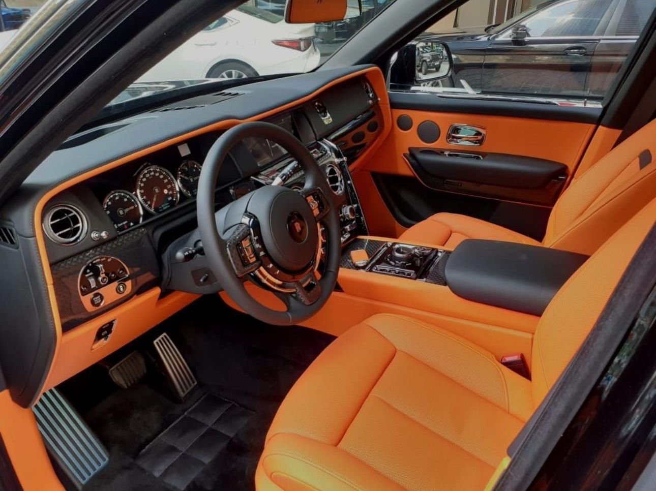 Rolls Royce Cullinan 2025 (1)
