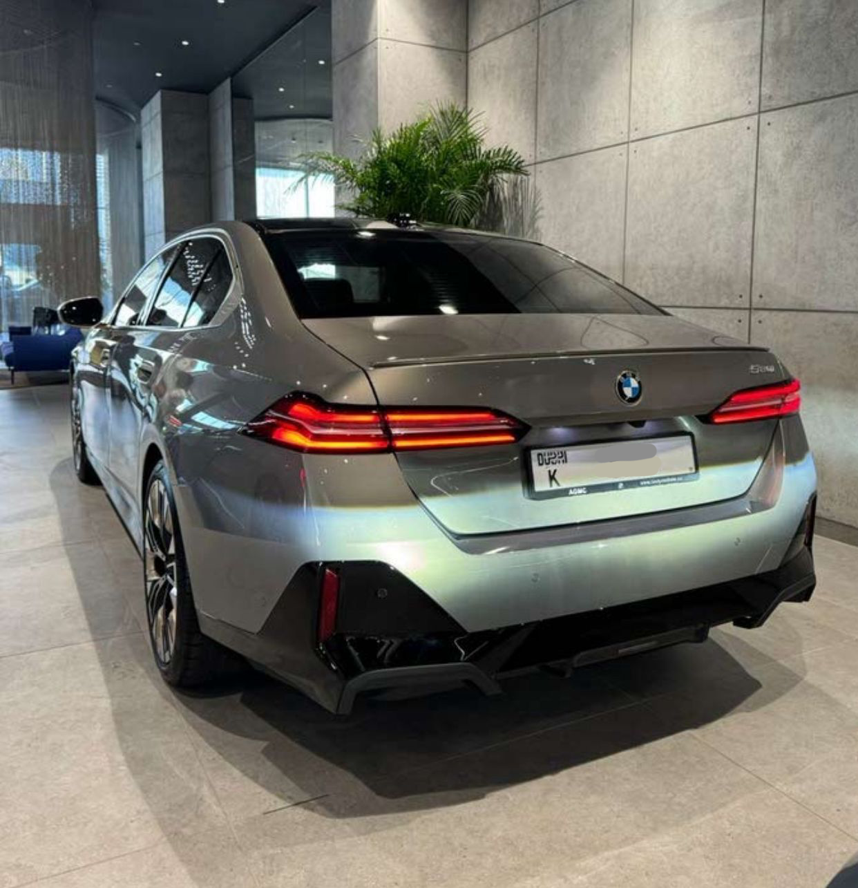 BMW 520i 2025 (1)