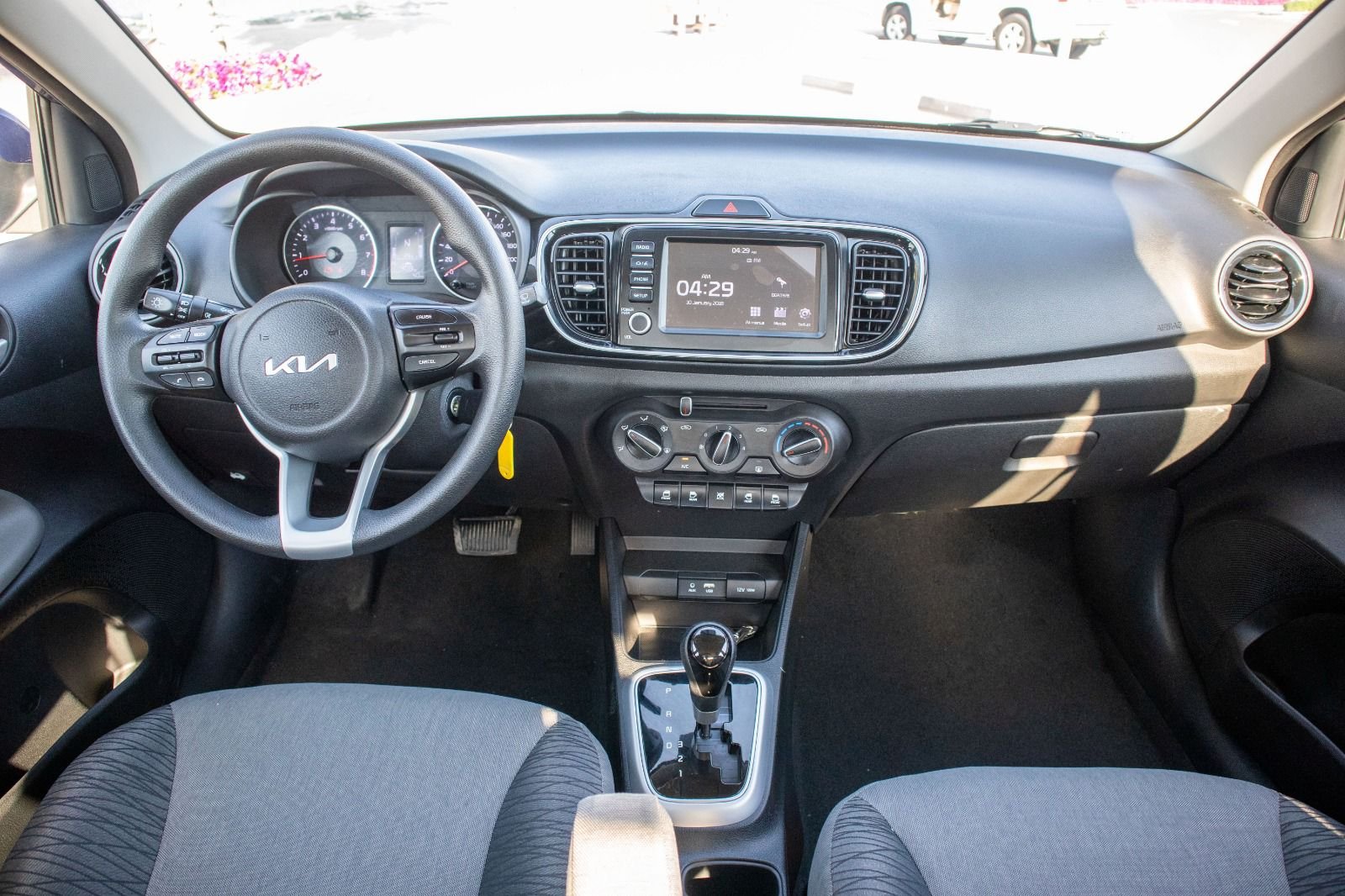 Kia Pegas (1)