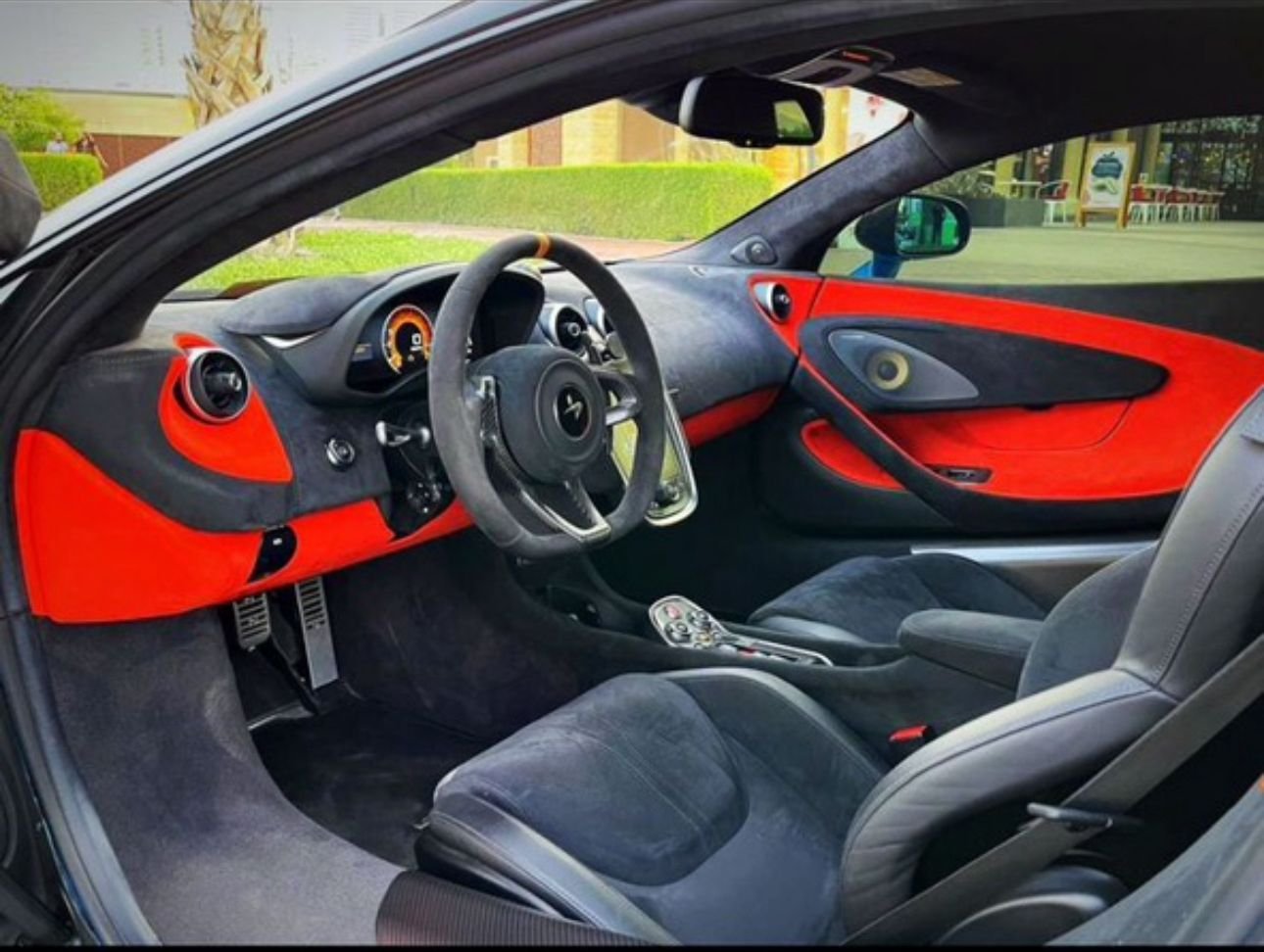 Maclaren 600LT car (3)